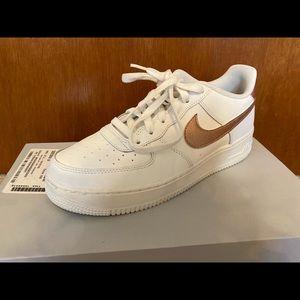 Air Force 1 (gs) rose gold and white